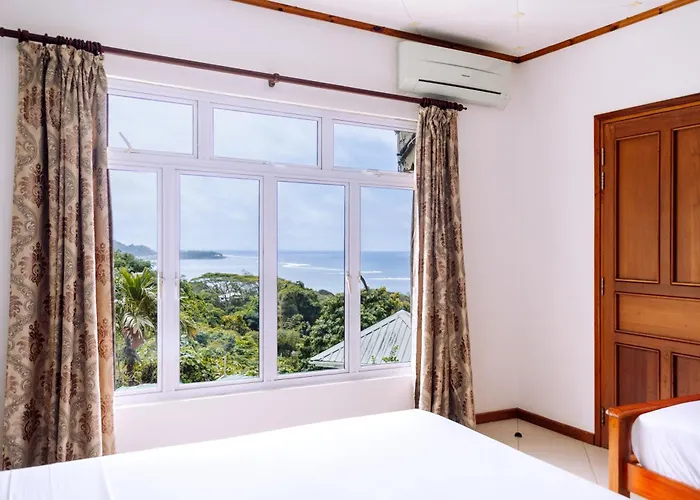 East Horizon Self Catering *