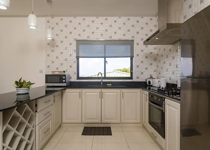 East Horizon Self Catering *