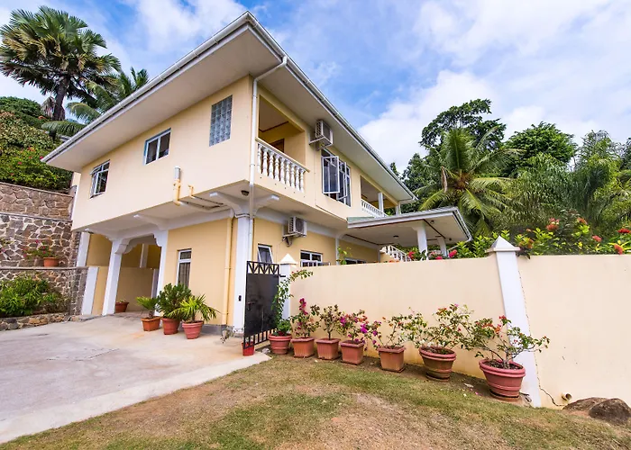 East Horizon Self Catering *